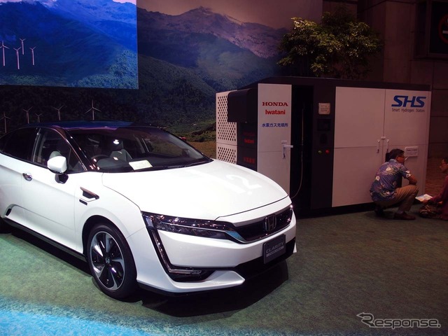 燃料電池車として発売される「クラリティ フューエル セル」