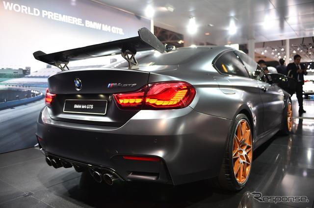 BMW M4 GTS(東京モーターショー15)