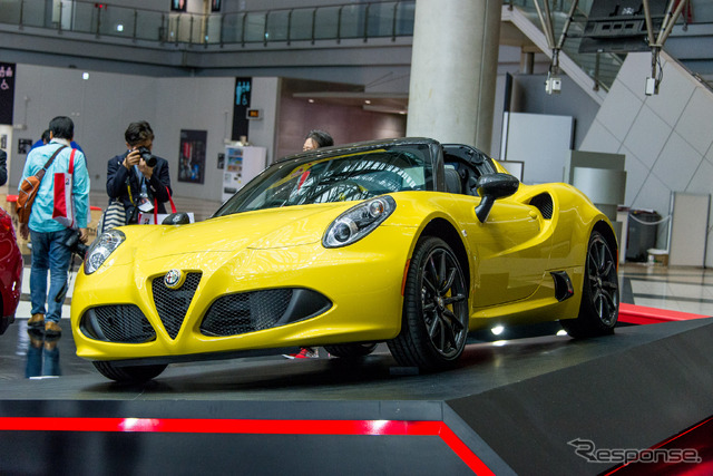 アルファロメオ 4Cスパイダー(東京モーターショー15)