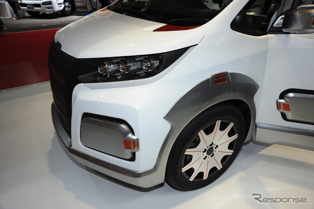 トヨタ車体 ノア アクティブ クロス(東京モーターショー15)