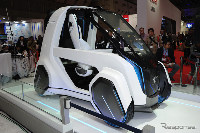 トヨタ車体 コムス コネクト(東京モーターショー15)