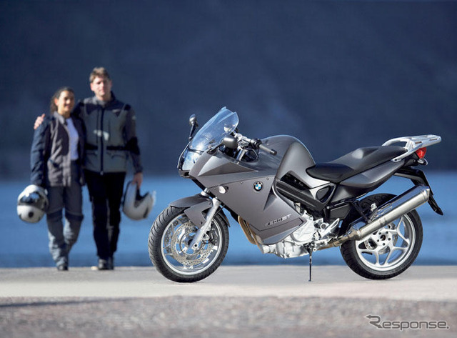 BMW F800 シリーズ を市場投入、新設計エンジン搭載など