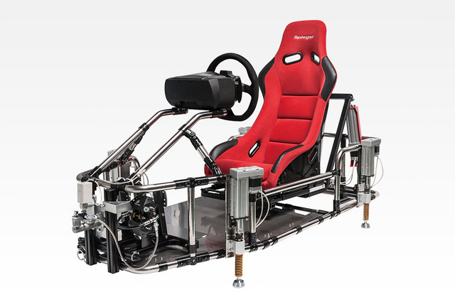 『グランツーリスモ6』体感型シミュレーターは現実とゲームを融和させる新たな挑戦だった