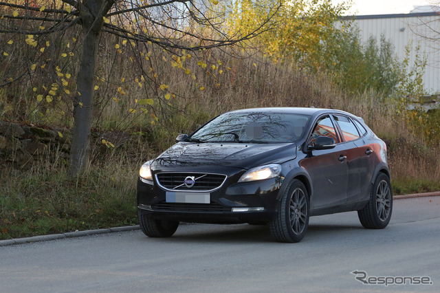 ボルボ XC40スクープ写真