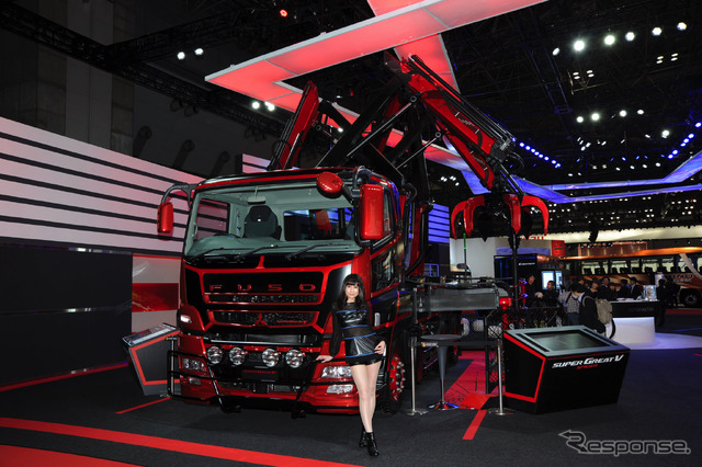 三菱ふそう スーパーグレートV スパイダー(東京モーターショー15)