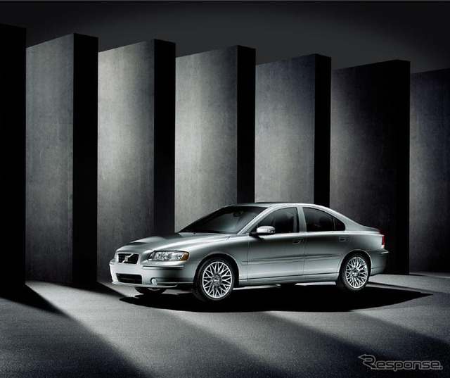 ボルボ S60 最新シリーズに買い替える…BLISにクリーンコンパートメント