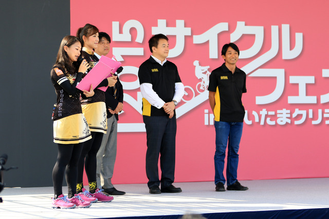 初心者レギュラーに片山右京がアドバイスも、大盛況のさいたまクリテリウム(画像=佐治豊)