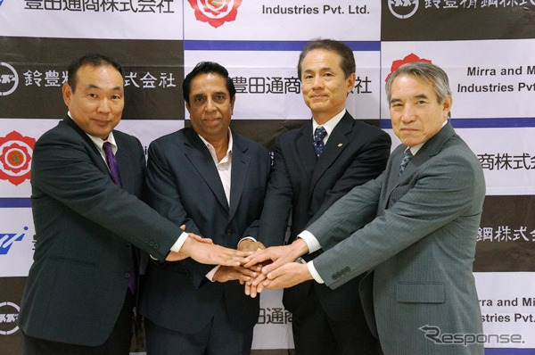 新体制発足式(TTIPL広瀬Metal SBU長、Mirra & Mirra Shankar社長、TTC秦執行役員、鈴豊精鋼・鈴木社長)