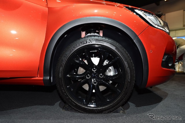 DS 4 クロスバック(東京モーターショー15)