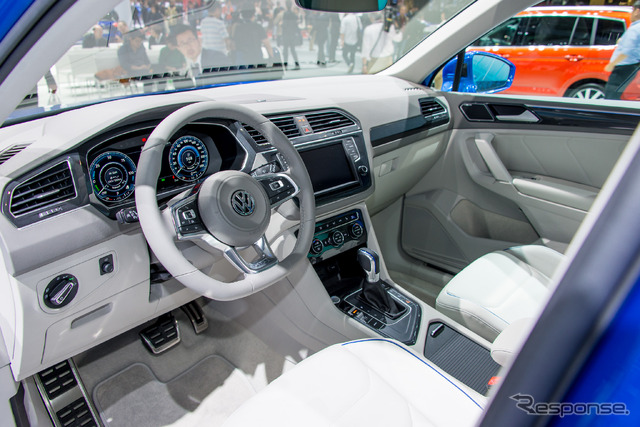 VW ティグアンGTE(東京モーターショー15)