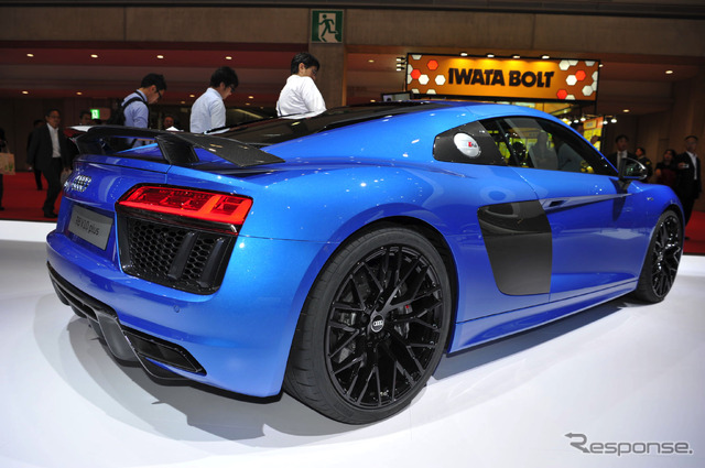 アウディ R8 V10プラス(東京モーターショー15)