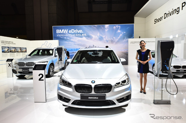 BMW 225xe(東京モーターショー15)