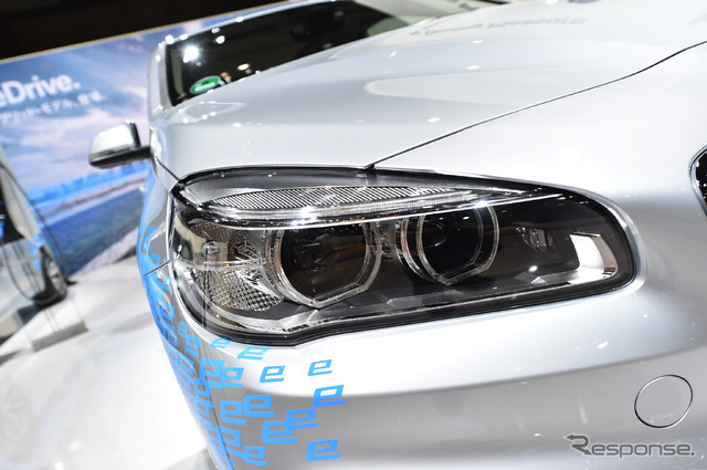BMW 225xe(東京モーターショー15)