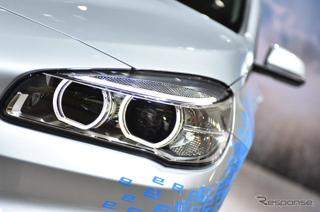 BMW 225xe(東京モーターショー15)