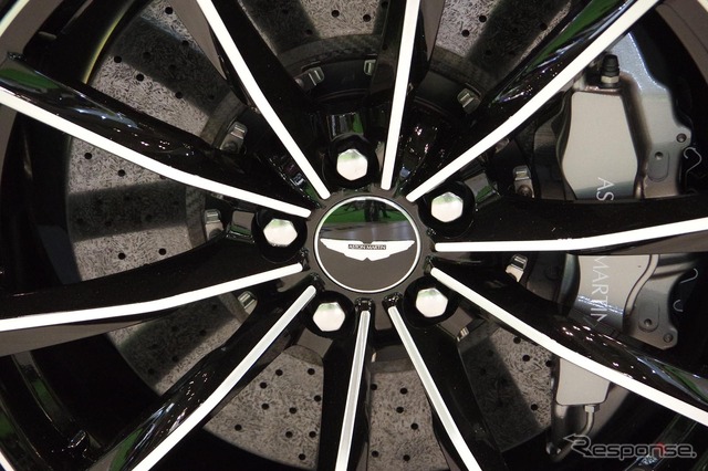 アストンマーティン DB9 GT ボンド・エディション(東京モーターショー15)