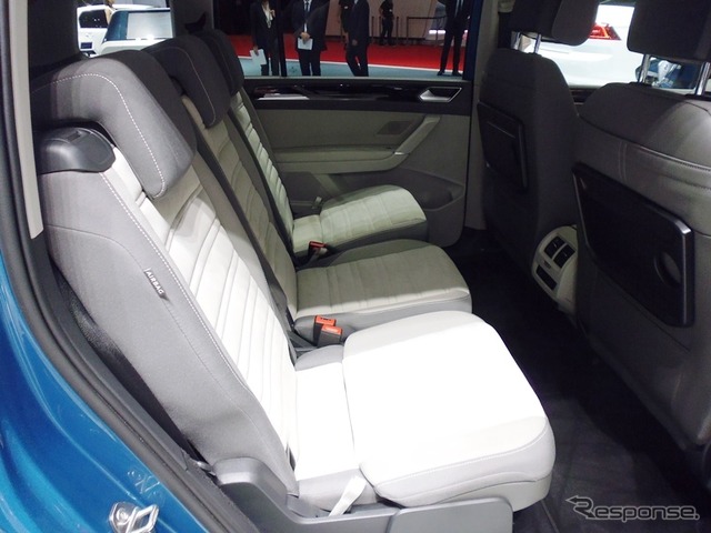 VW ゴルフ トゥーラン(東京モーターショー15)