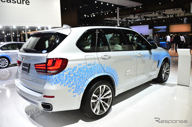 BMW X5 xDrive40e（東京モーターショー15）