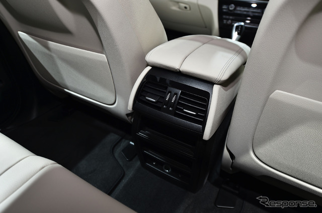 BMW X5 xDrive40e(東京モーターショー15)