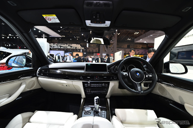 BMW X5 xDrive40e(東京モーターショー15)