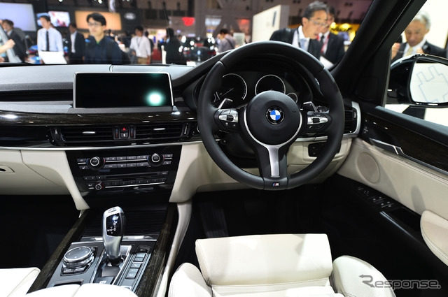 BMW X5 xDrive40e(東京モーターショー15)