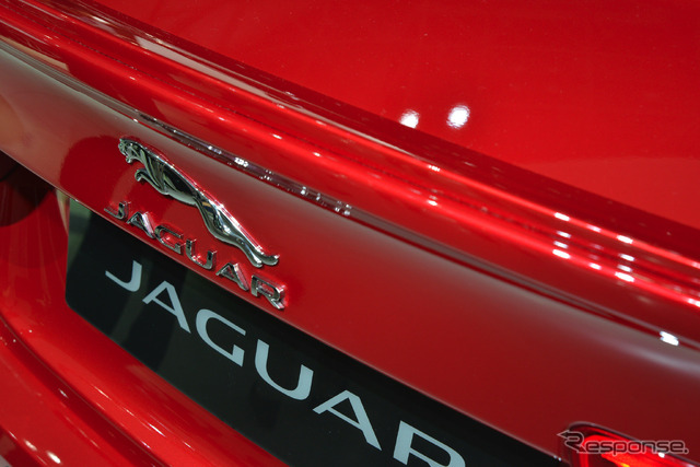 ジャガー XE(東京モーターショー15)