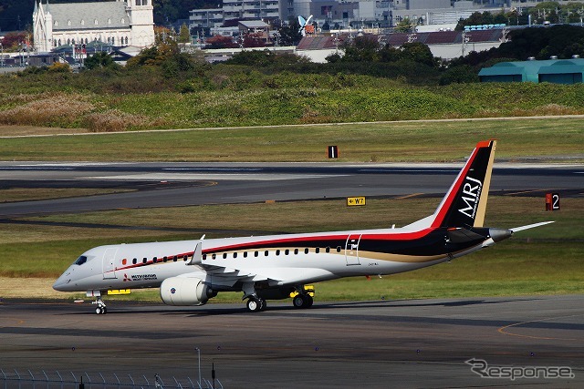 MRJ(三菱リージョナルジェット)初飛行のようす