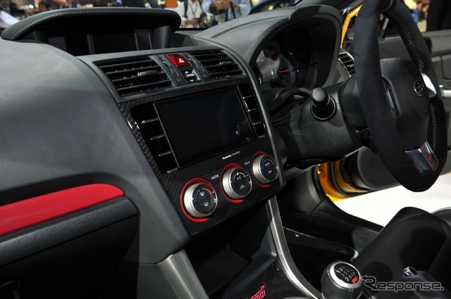 スバル WRX STI S207(東京モーターショー15)