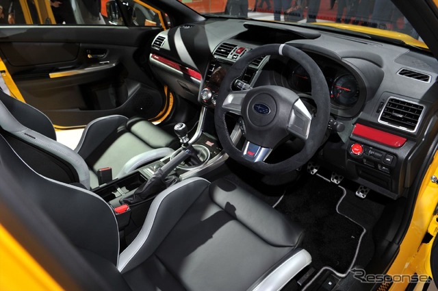 スバル WRX STI S207(東京モーターショー15)