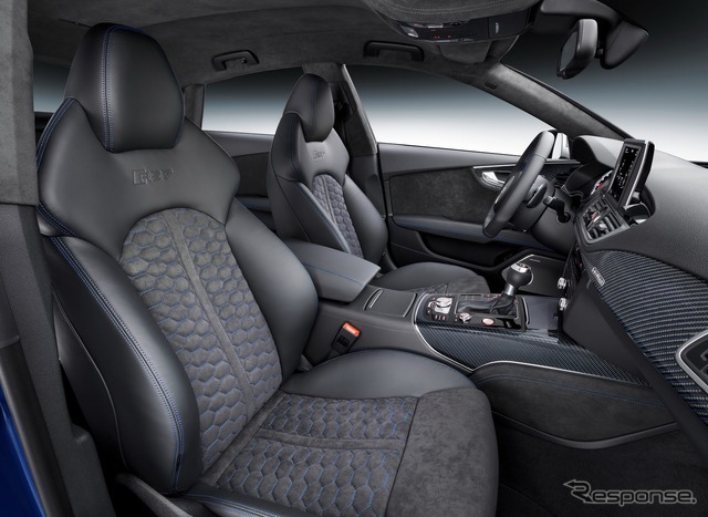 アウディ RS7パフォーマンス