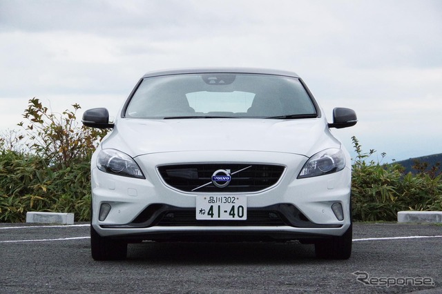 ボルボ V40 T5 Rデザイン カーボン・エディション