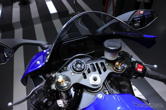 ヤマハ YZF-R1(東京モーターショー15)