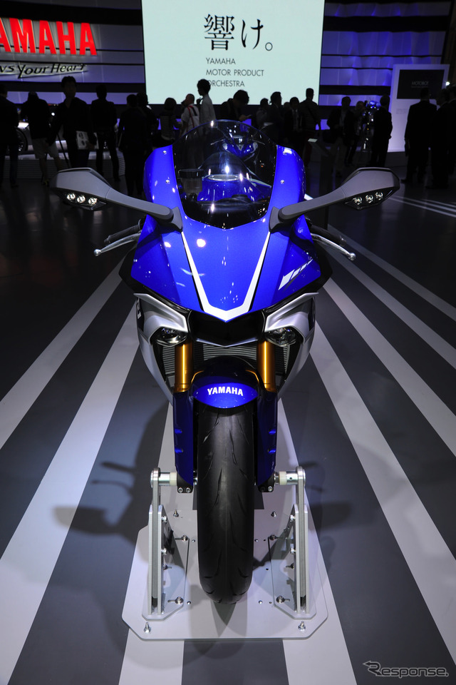 ヤマハ YZF-R1(東京モーターショー15)