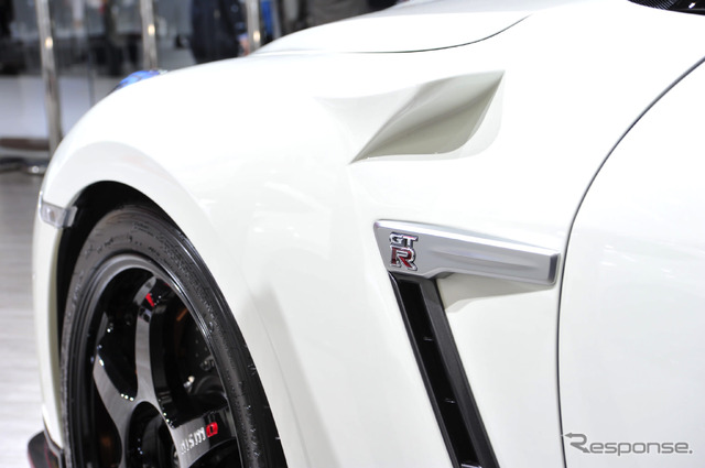 日産 GT-R NISMO(東京モーターショー15)