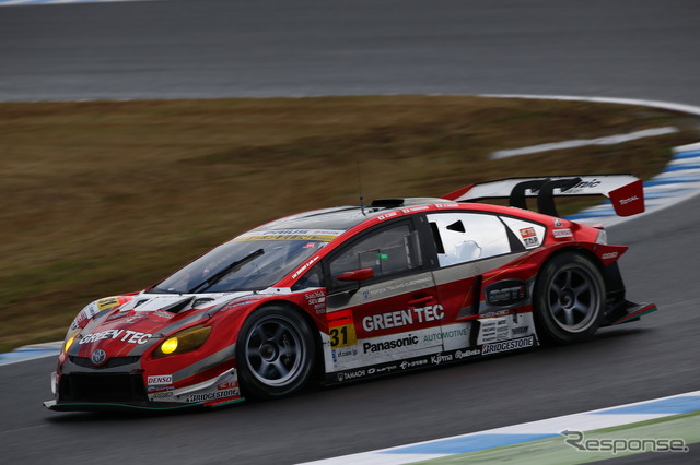 GT300で優勝を飾った#31 プリウス。