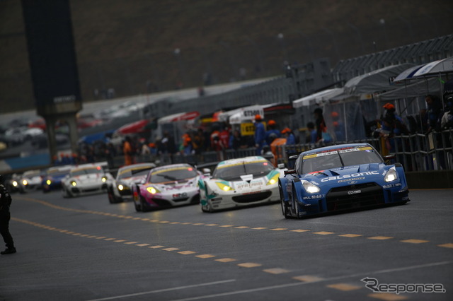 GT500決勝4位の#12 GT-R。