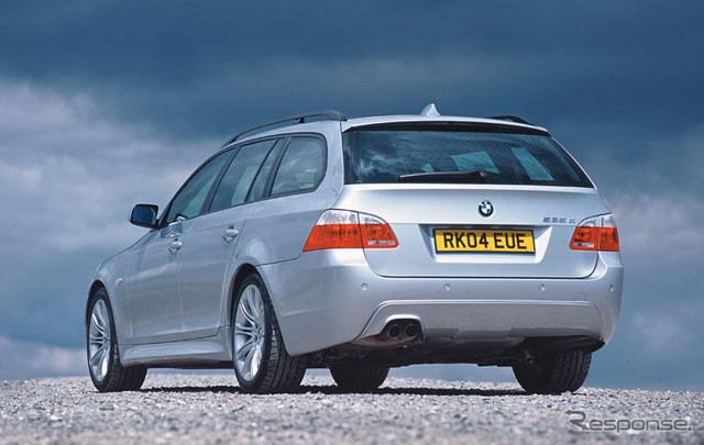 BMW5シリーズの旗艦モデル、550i にツーリングを発売
