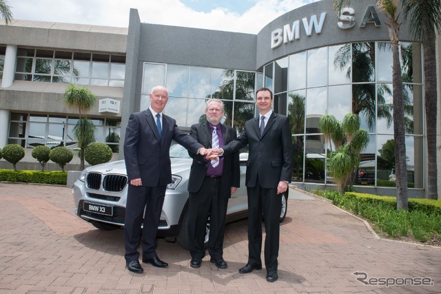 次世代X3を南ア工場で生産すると発表したBMW首脳