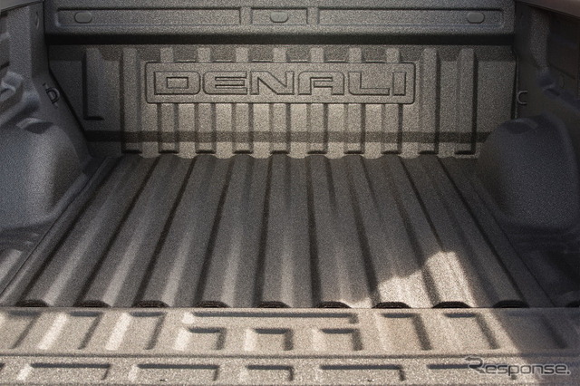 GMC キャニオン デナリ