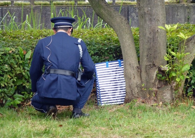 位置情報が取れるIPトランシーバをボランティアにも持ってもらうことで、警備員は現場に迅速に駆けつけることが可能となる(撮影:防犯システム取材班)