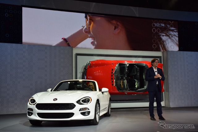 新型 フィアット124 スパイダー(ロサンゼルスモーターショー15)