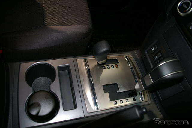 【三菱 パジェロ 新型発表】どんな場所でも落ち着いて!!