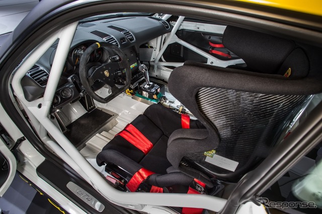 ポルシェ ケイマン GT4 クラブスポーツ