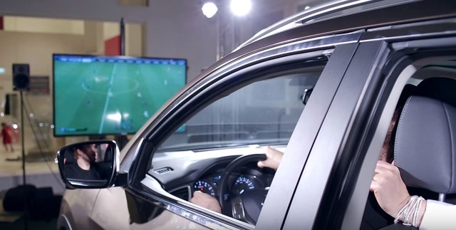 車で『ウイイレ』？海外日産による