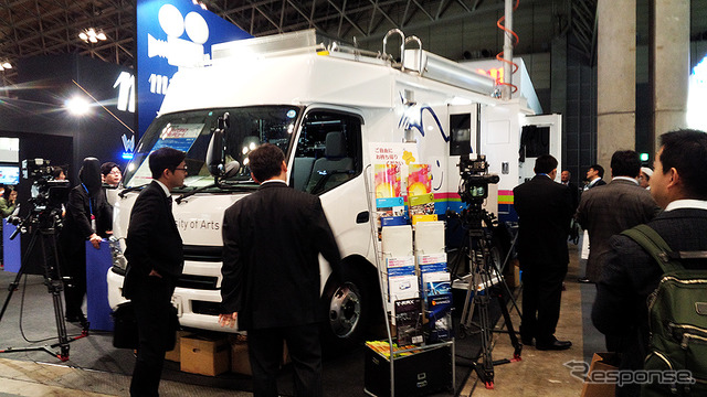 三友の大阪芸術大学向け「新型ハイビジョン中継車」(幕張メッセ、11月18~20日)