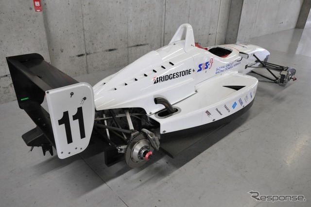 SRS-Fアドバンスとスカラシップ選考会に使用されるオリジナル・フォーミュラカー「童夢SDH-F04/TR204F」
