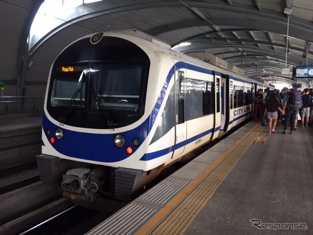京急電鉄はタイの空港アクセス鉄道「エアポート・レール・リンク」と友好協定を締結する。写真はエアポート・レール・リンクの車両。