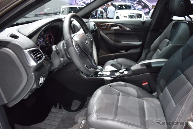 インフィニティ QX30(ロサンゼルスモーターショー15)