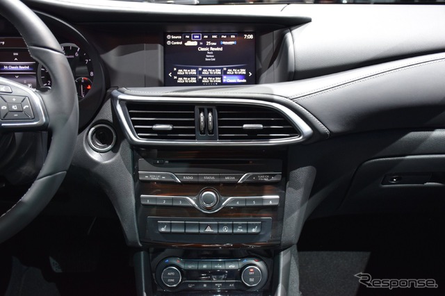 インフィニティ QX30(ロサンゼルスモーターショー15)