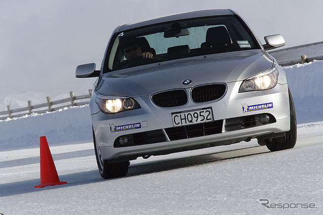 【ミシュランX-ICE 2006モデル】やわ・カタゴムで発揮する氷上グリップ