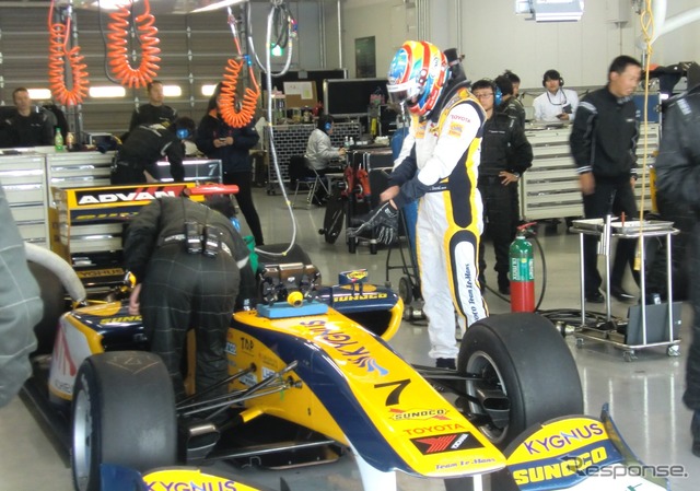 ロイック・デュバルが古巣チームルマンからテストに参加。#7号車を平川亮とシェアした(初日は平川、2日目はデュバル=写真)。